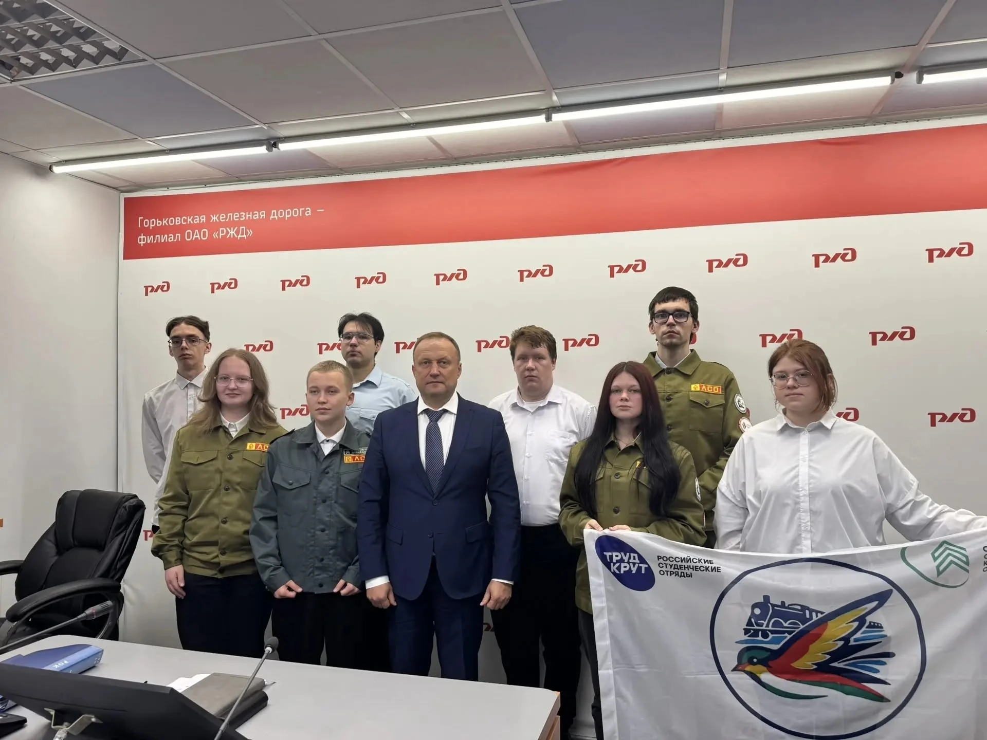 🎉 Поздравляем с Днём компании!