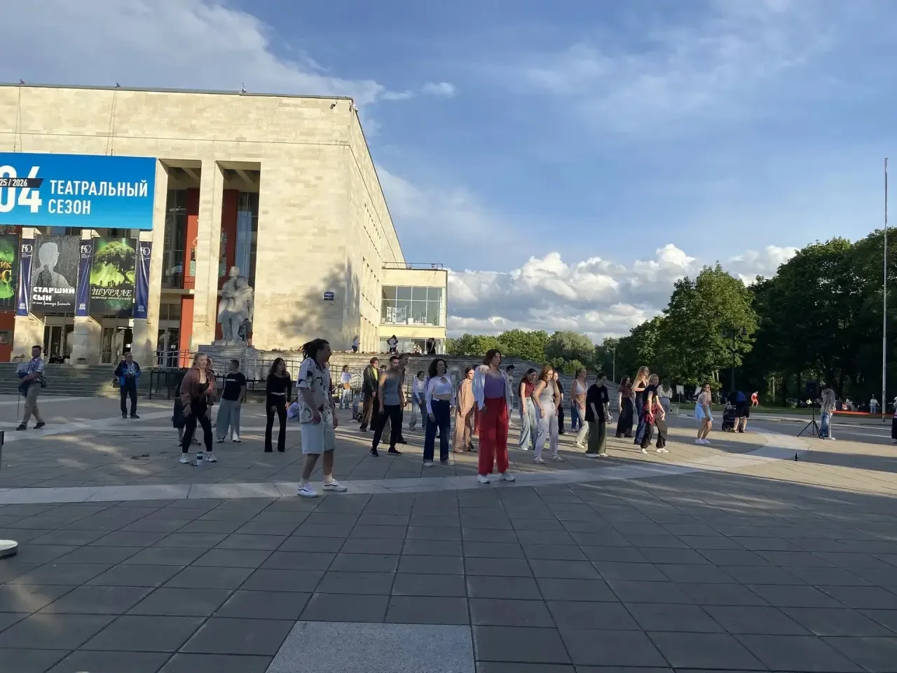 💃 Вчера на Пионерской площади прошёл мастер-класс по латине