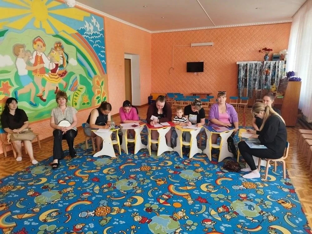 В рамках Программы просвещения родителей в ГБДОУ ЛНР "Краснолучский ясли - сад 40"Яблонька", состоял