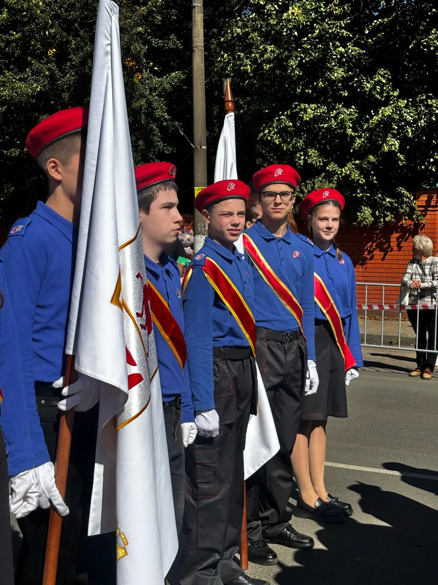 ✨Знамённая группа нашей школы приняла участие в праздничном шествии ко Дню Земли Балахн...