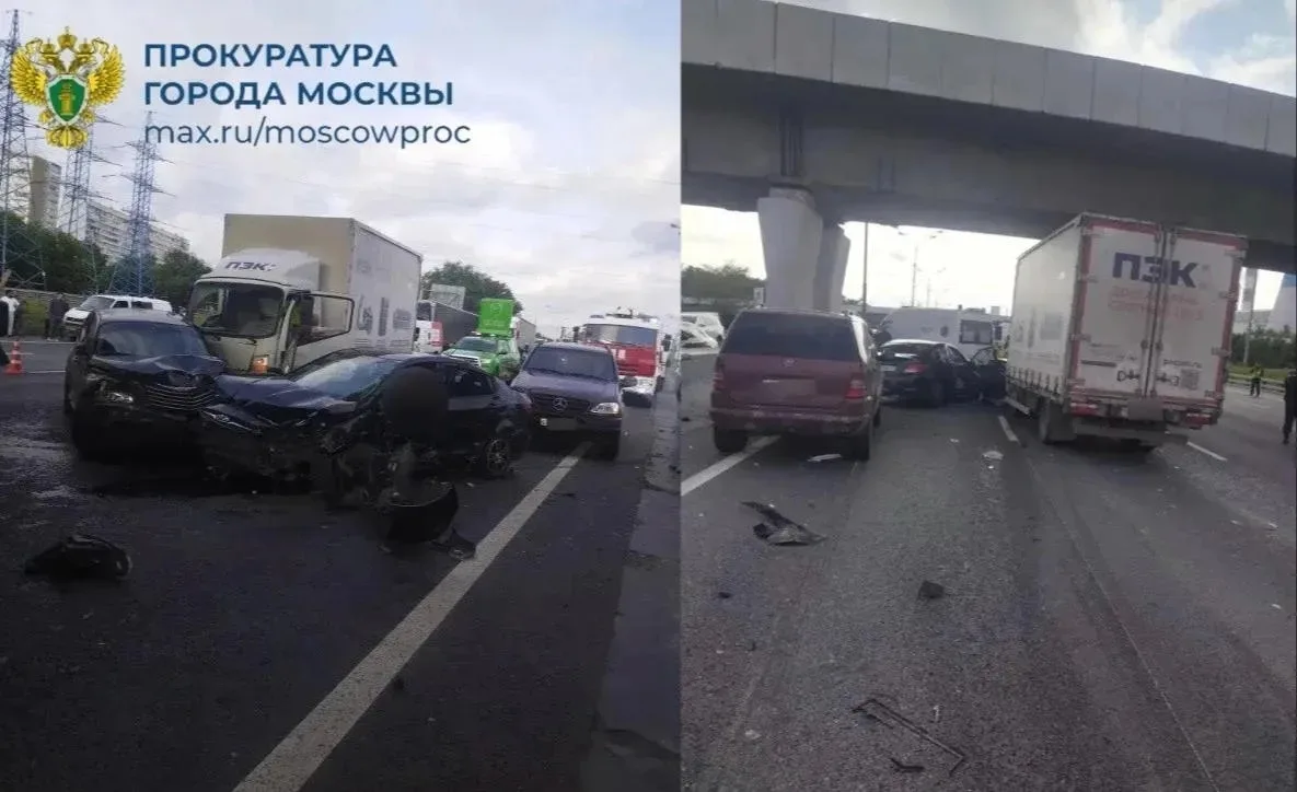 Крупное ДТП на МКАДе — столкнулись пять машин, один человек погиб, сообщили в столичном...