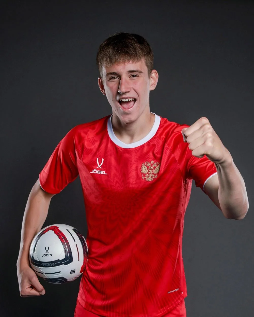 «Мечта сбылась» 

🇷🇺🎙️18-летний Кирилл Данилов о дебюте за сборную России:

«Мечта сбылась — дебю