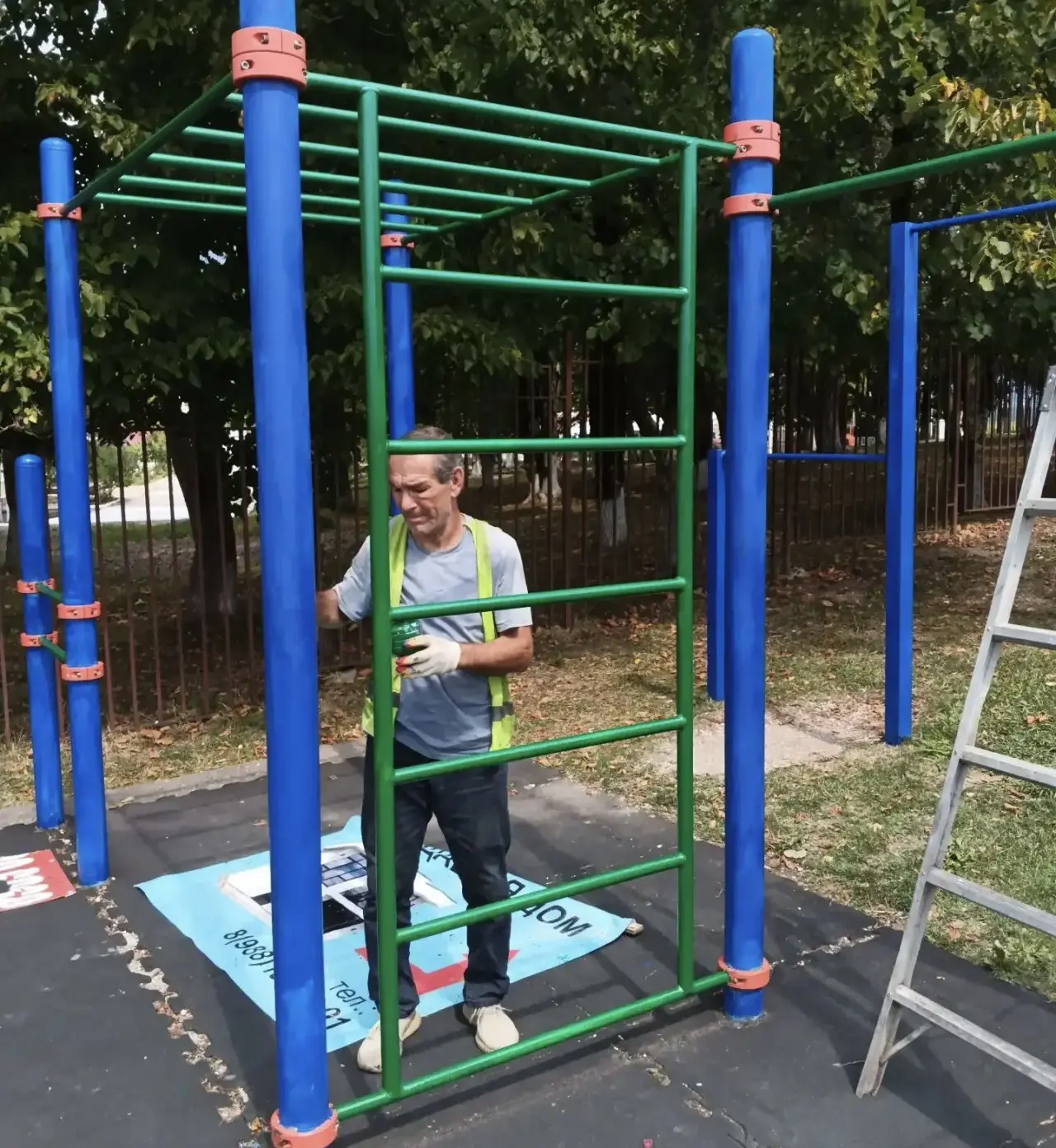 ✅В Адлерском районе продолжается работа по наведению санитарного порядка и благоустройс...