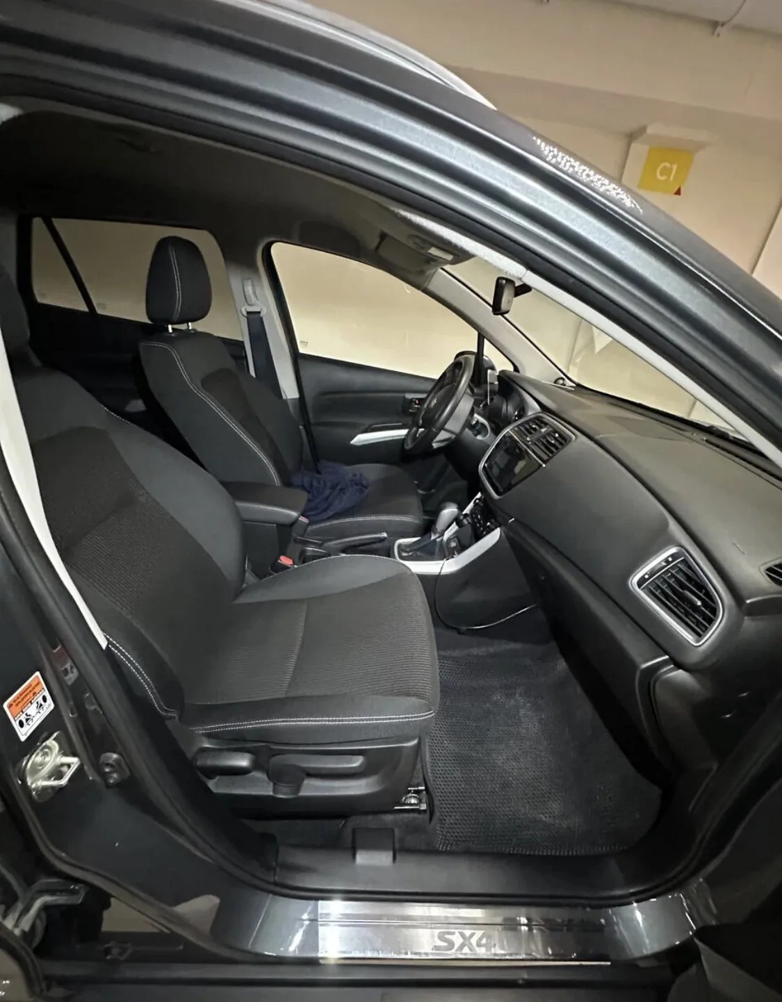 В Москве осмотрели удивительный автомобиль Suzuki SX4.