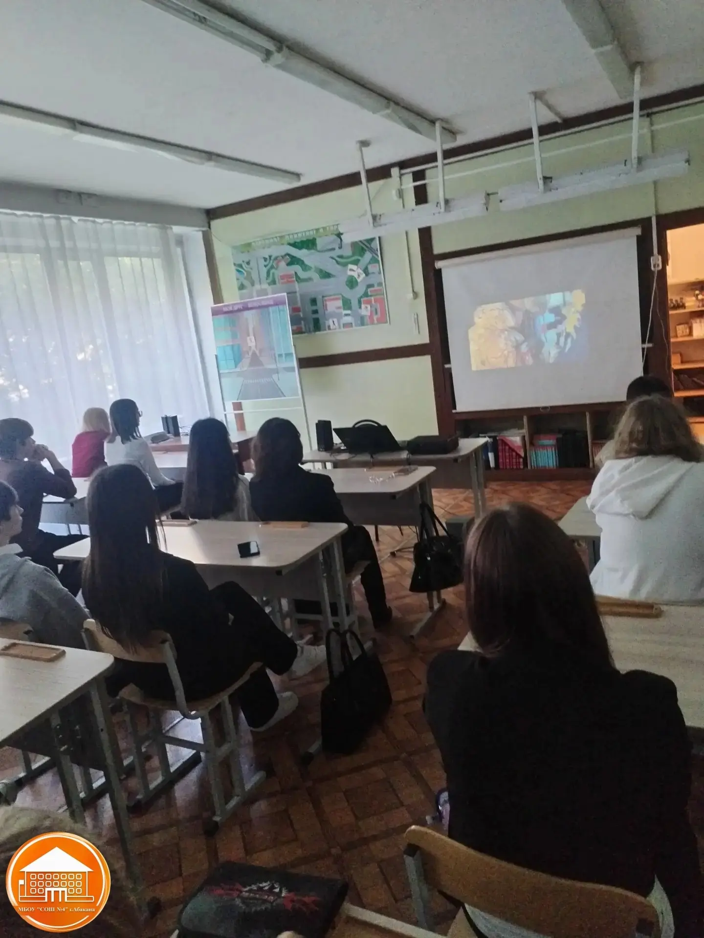 «Помним. Гордимся. Живём»: урок мужества в школе № 4