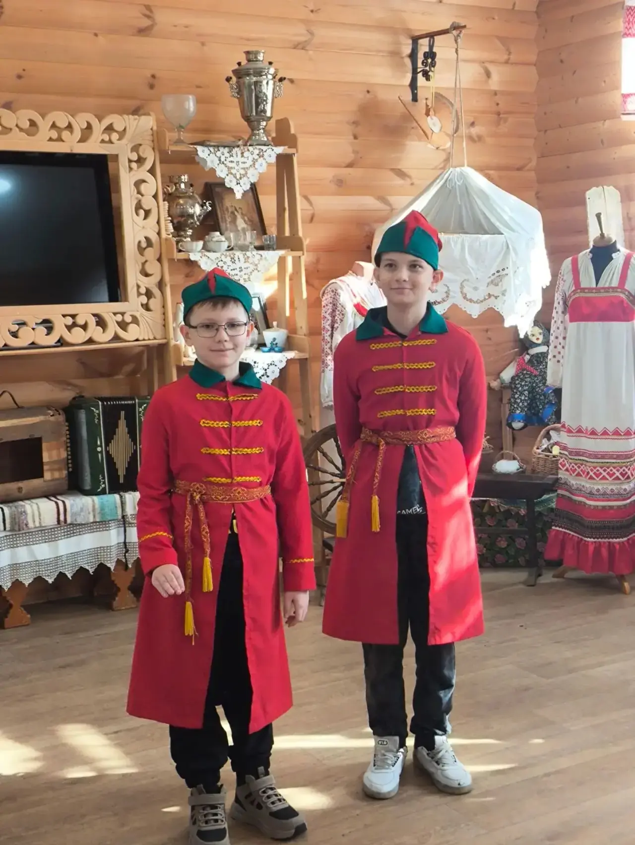 🏰✨ В ГОСТЯХ У ЦАРЯ ГОРОХА: ПУТЕШЕСТВИЕ 4 «Е» КЛАССА В ГОРOХОВЕЦ! ✨