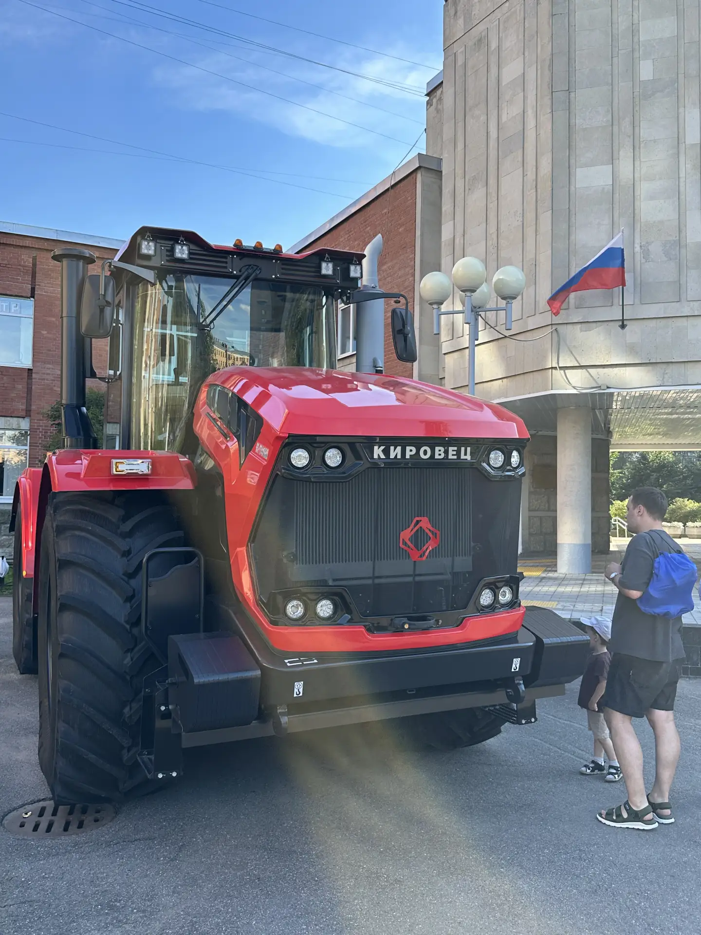 Продолжаем нашу рубрику! Наши коллеги побывали на выставке достижений Кировского района...