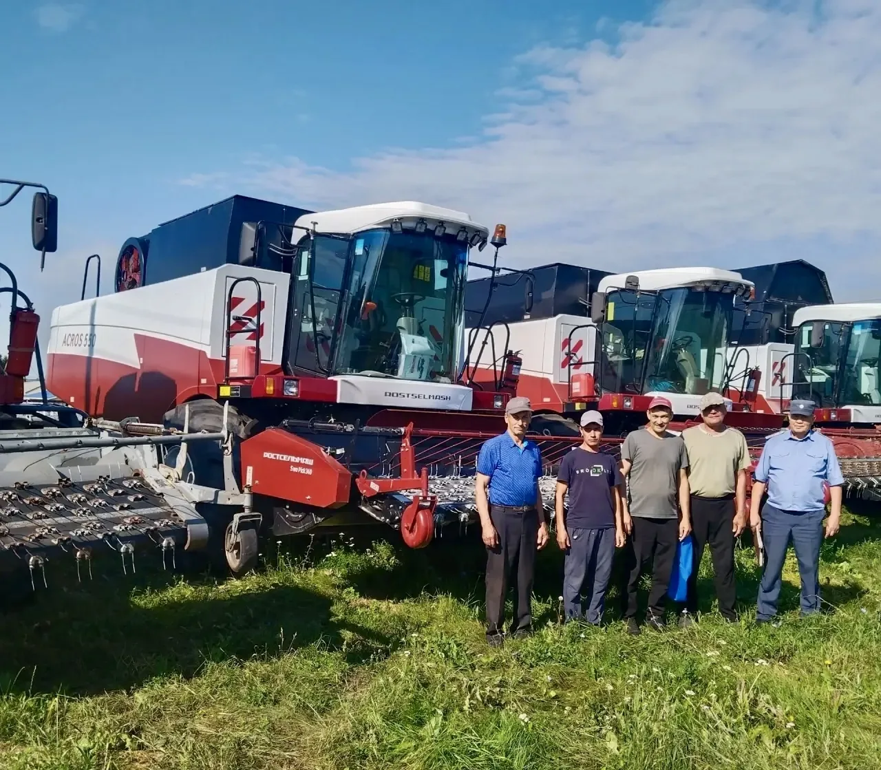 🚜 В Чувашии начались технические осмотры зерноуборочных комбайнов

Инспекторы Гостехнадзора Чувашии