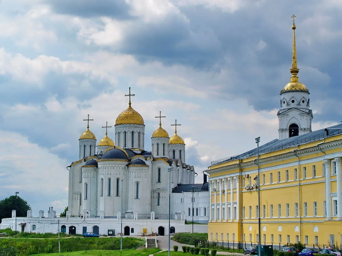 📍Успенский Кафедральный собор города Владимира

Это один из величайших духовных и исторических памя