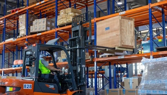🇰🇬 В Минэкономе уточнили статус таможенных складов для интернет-магазинов в Кыргызстане