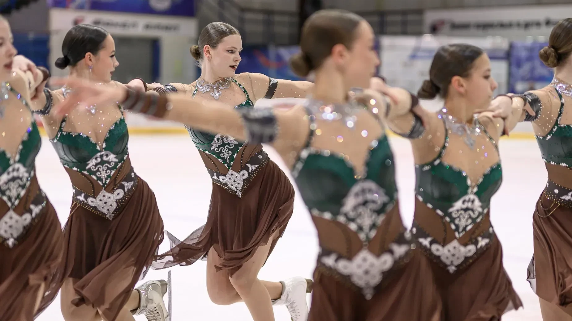 ⛸В Салехарде прошёл финал Кубка России по синхронному фигурному катанию.  Окружная столица вновь док
