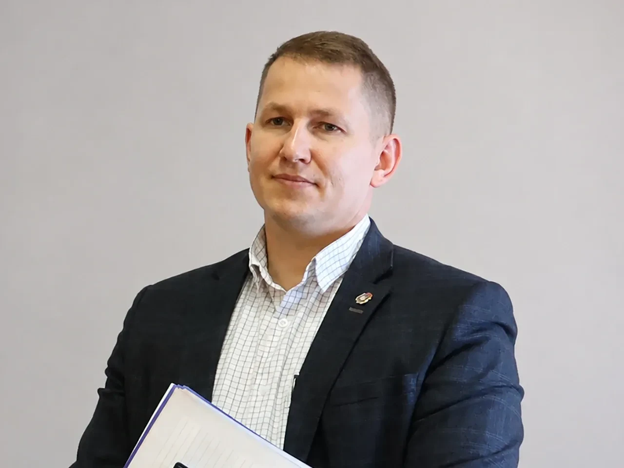 🚨 Когда слышишь словосочетание «директор по безопасности», в голове возникает образ су...