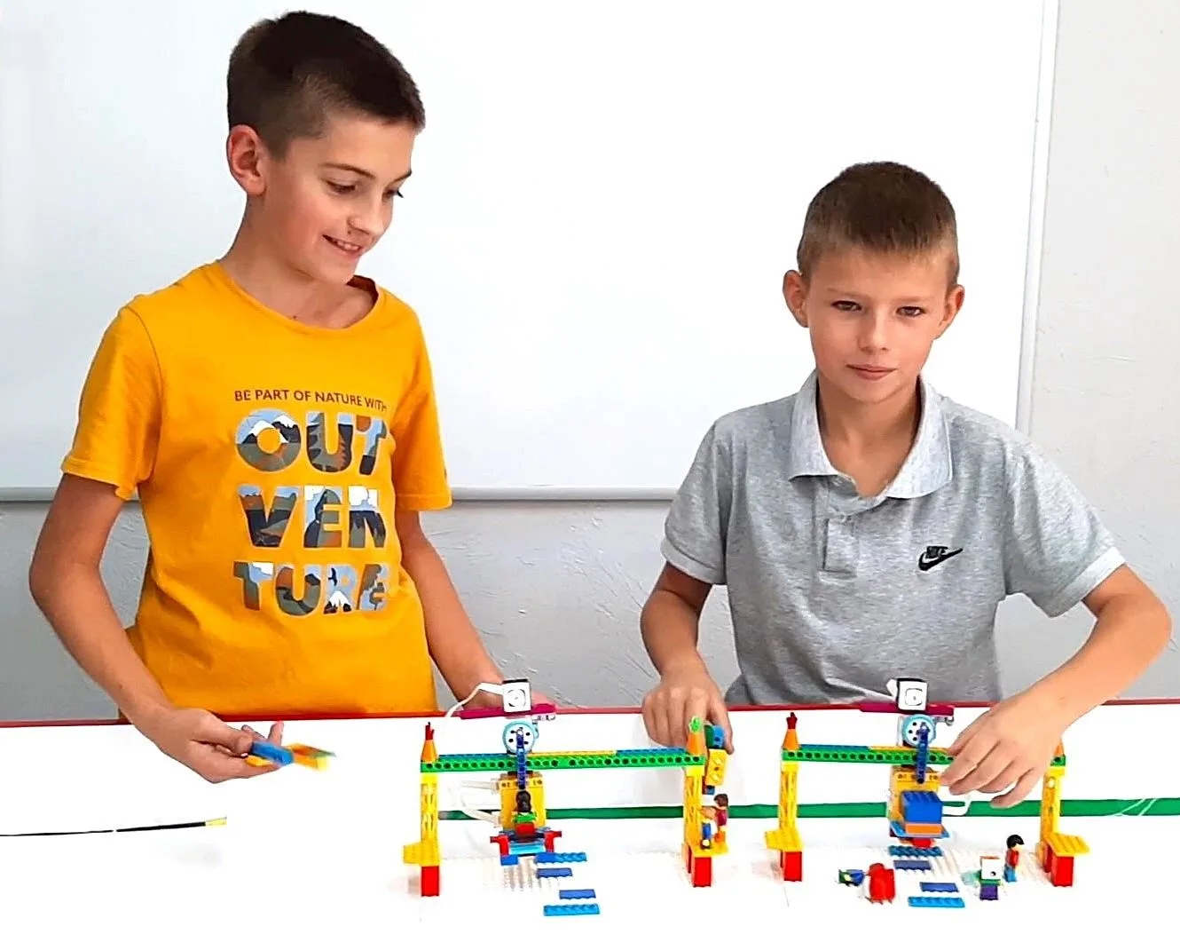 Lego на драйве.