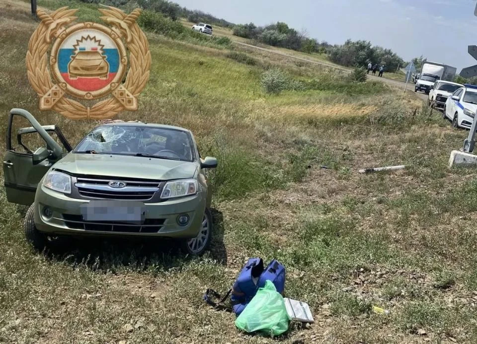 Смертельное ДТП на железнодорожном переезде в Саратовской области: «Гранта» столкнулась...