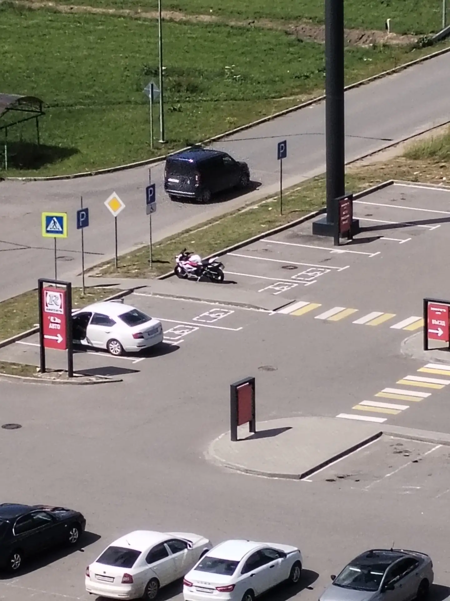 Во таких мотиках у нас инвалиды рассекают!😂😂😂