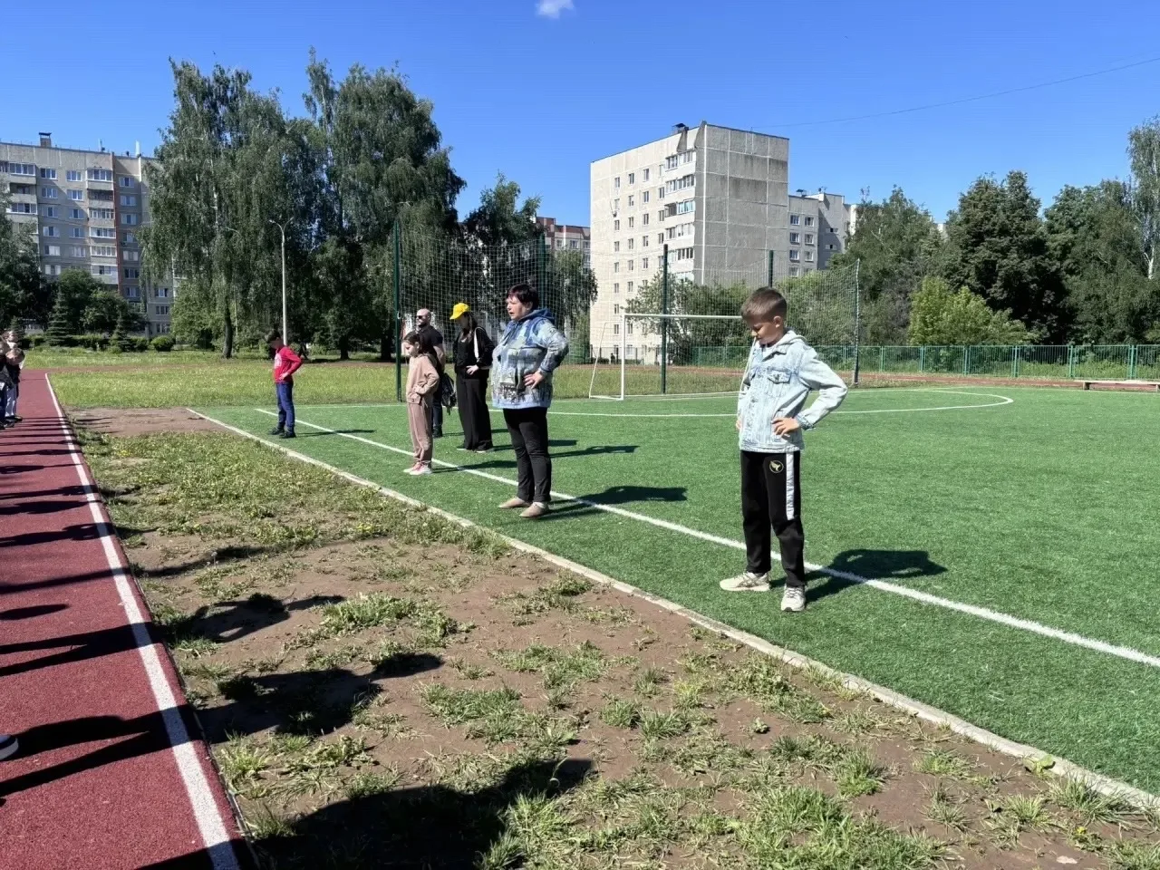 Бодрое утро: в пришкольном лагере прошла веселая зарядка!