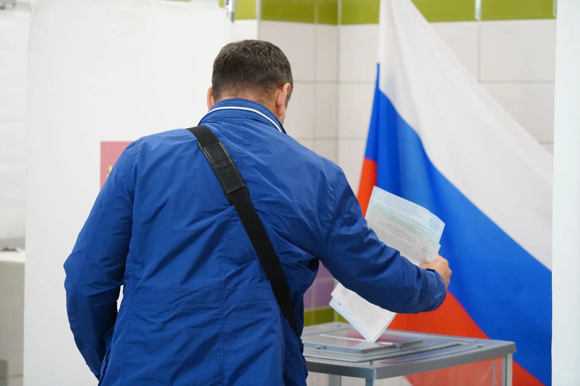 Друзья, на избирательных участках округа сегодня оживлённо. И это радует. С самого утра...