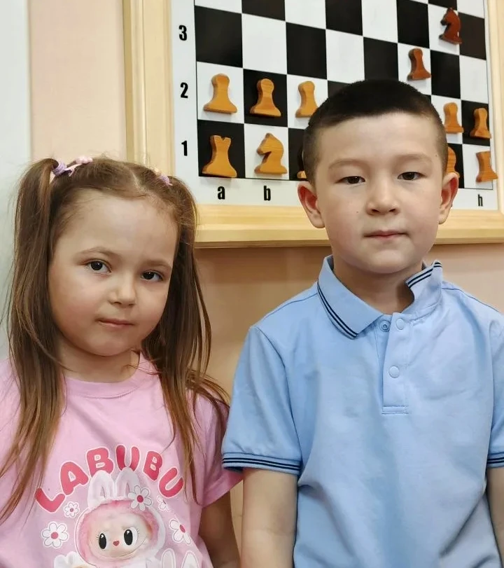 Воспитанники детского сада Мария Андреева и Дима Ом приняли участие в Шахматном турнире...