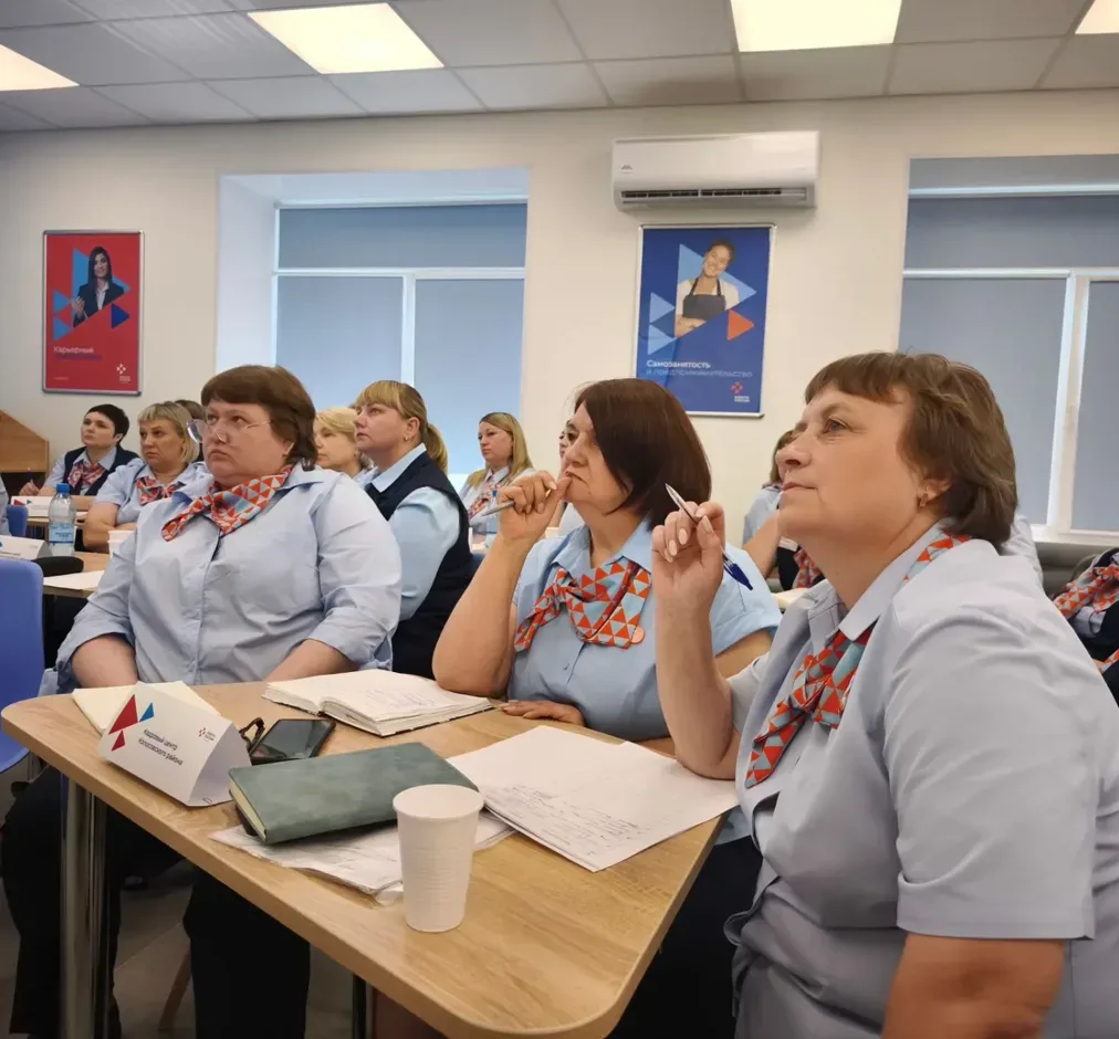 🔸Сотрудники Кадровых центров «Работа России» Омской области приехали в Знаменский район совершенств
