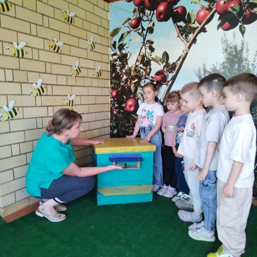 В средней группе прошёл увлекательный праздник «День пчёл»! В образовательном модуле "С...