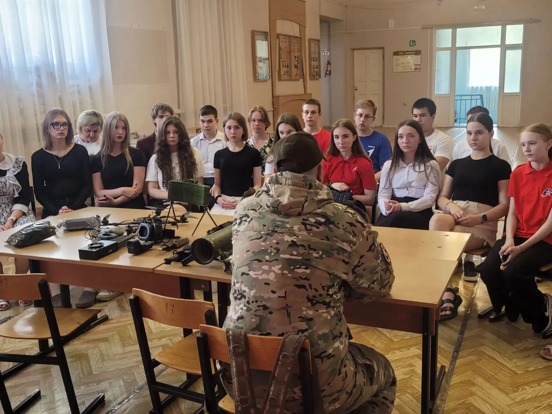 Как спасти жизнь в полевых условиях?

Во Льгове прошла встреча с участником специальной военной опер