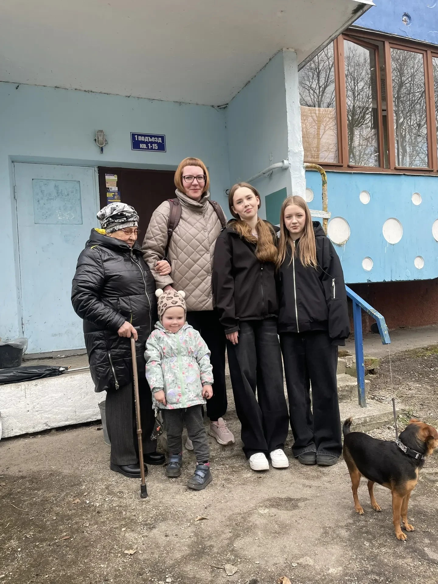 21 марта в преддверии городского субботника юнармейцы нашей школы во главе с Коник Анастасией Валент