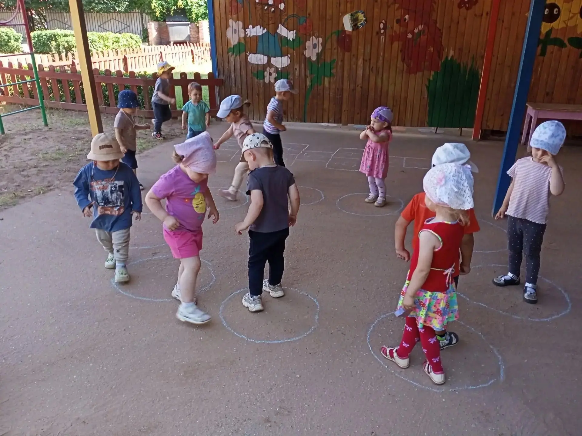 🌞💧 Самое веселое лето для наших малышей! 💧🌞
Ребята, лето — это не просто время солнечных дней и 
