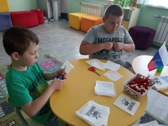 Сегодня у нас прошёл мастер-класс по объёмной аппликации из бумажных салфеток «Символ Родины моей»! 