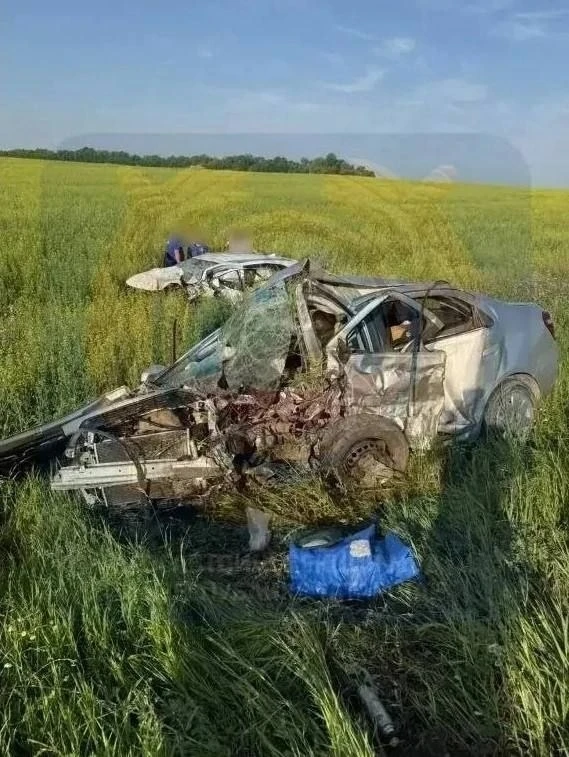 Из-за вылетевшего на встречную полосу автомобиля погибли два человека в Новошешминском районе

В ГАИ