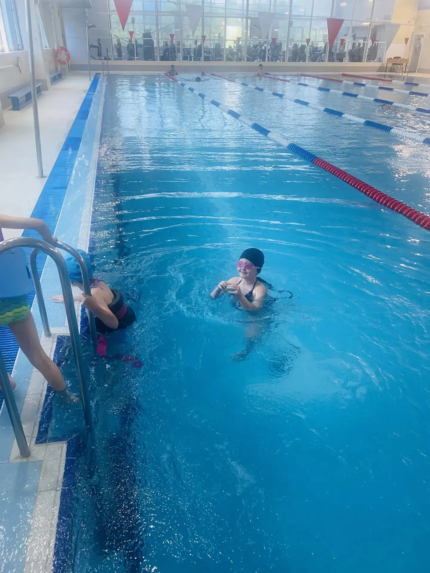 Лучший способ спастись от жары 🏊‍♂️💦

Этим летом наш пришкольный лагерь доказал: каникулы должны б