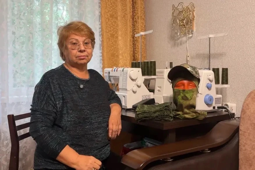 Четыре года назад Наталья Антуфьева взяла в руки ткань, чтобы впервые сшить балаклавы д...