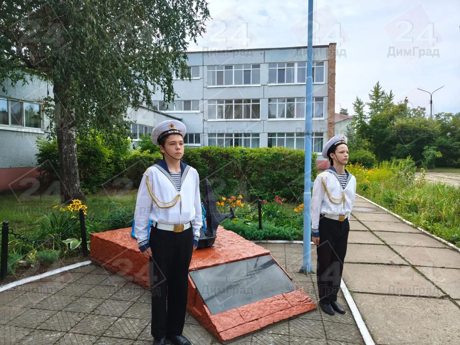 Юбилейные медали к 120-летию создания подводного флота за подписью президента Союза вет...