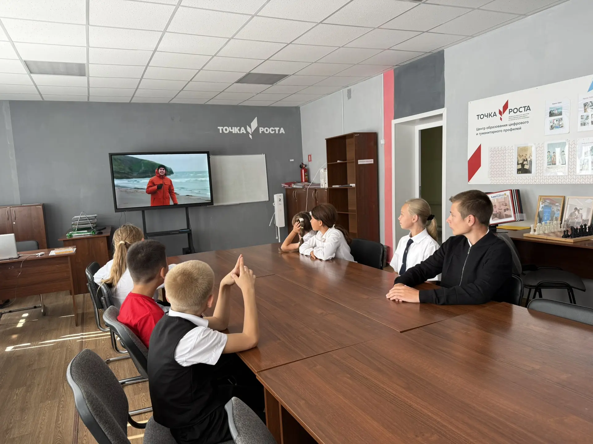 🏫2 сентября 2026 г. в нашей школе прошла Всероссийская акция «По следам героев», посвя...