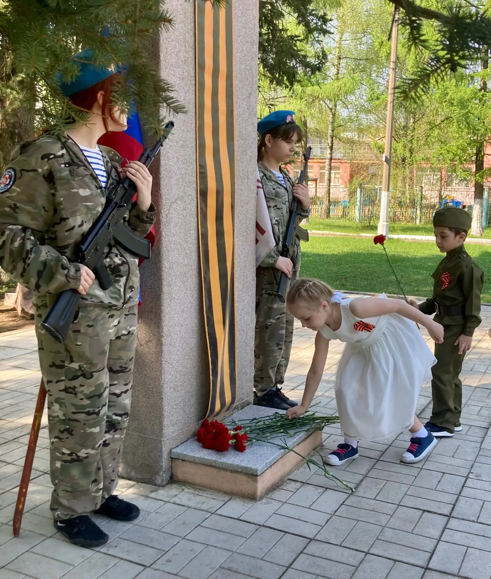 🇷🇺В школе №6 г. Орехово-Зуево прошло торжественное мероприятие, приуроченное ко Дню Победы.  Построе