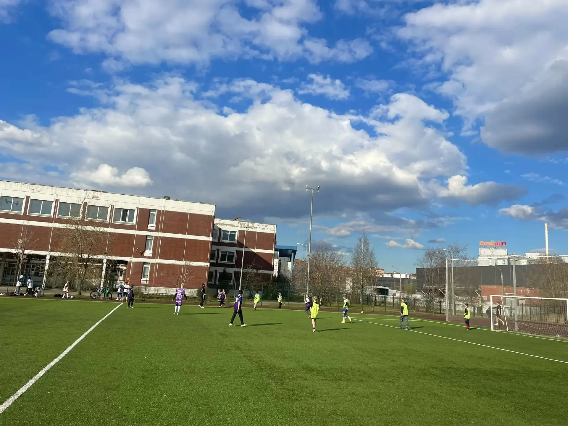 ⚽️ На базе нашей школы прошёл мастер‑класс от футбольного клуба «Тосно» ⚽️   Мероприятие позволило н