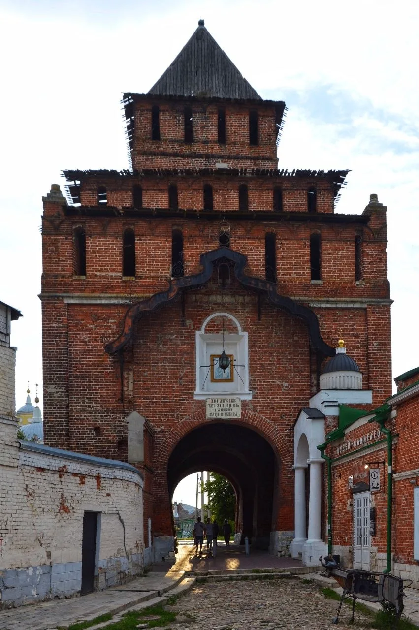 🏰 Коломна стоит у слияния Москвы-реки и Оки