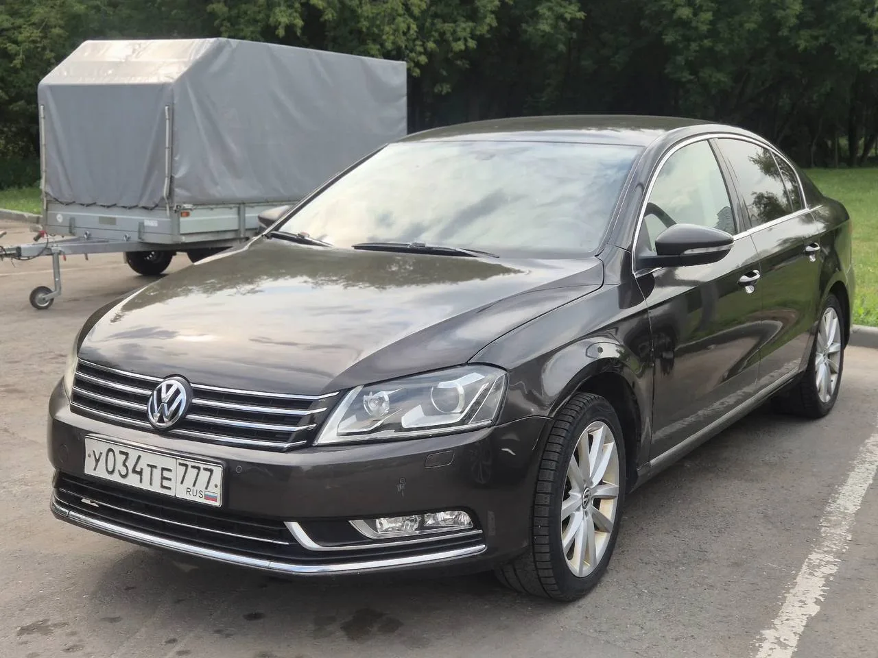 Volkswagen Passat B7
1.8T (152л.с) AMT 2013 год 

- Отличное состояние, все работет 
- Заказаная ком