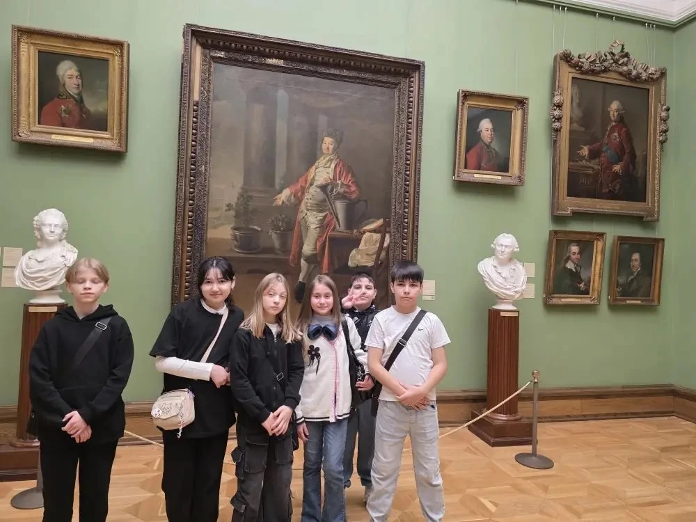 Путешествие в мир великого искусства 🎨   6 «Г» класса посетили Государственную Третьяковскую галерею