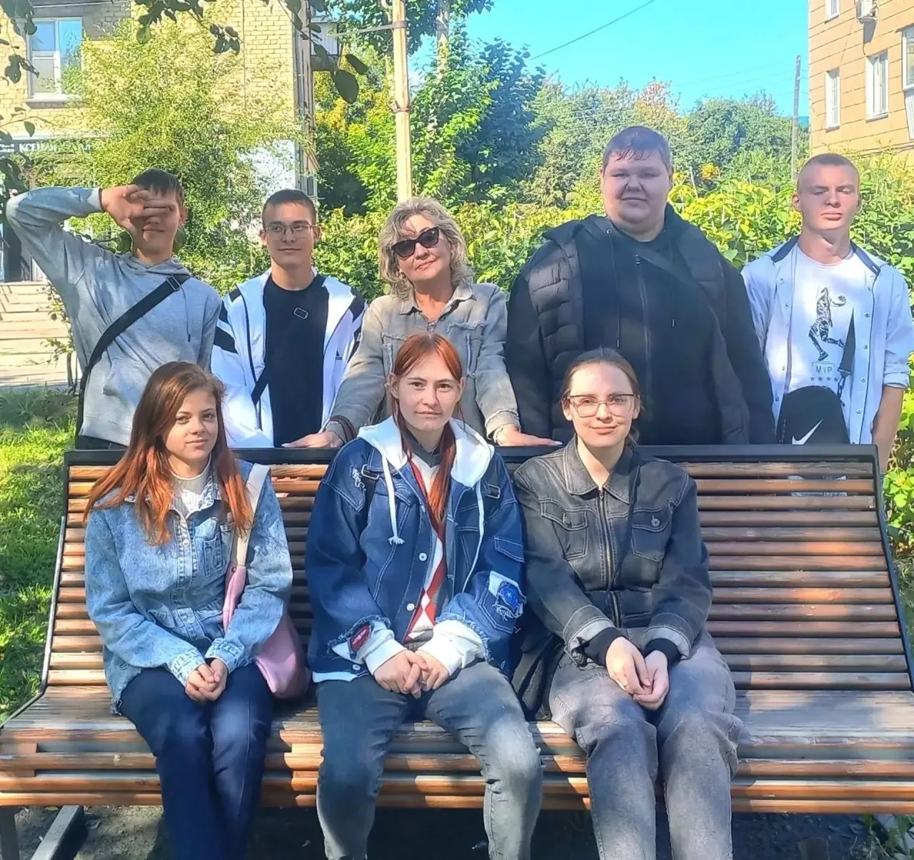 🔆«Первые шаги в профессию: от букетов на пороге до первого кирпича»