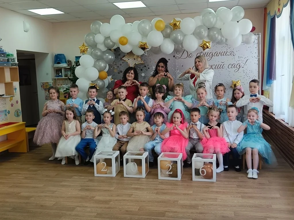Прощай, детский сад и группа №5 "Звёздочки" 💫! Здравствуй, школа!🏫
🎀Нарядные банты, танцы, стихи 