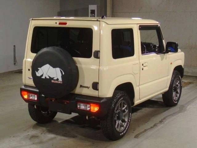 SUZUKI  Jimny

Автомобиль из Японии 🇯🇵
Аукцион от 23.06.2026 г.

✅2023 год 
✅Пробег 41.615 км
✅Бен
