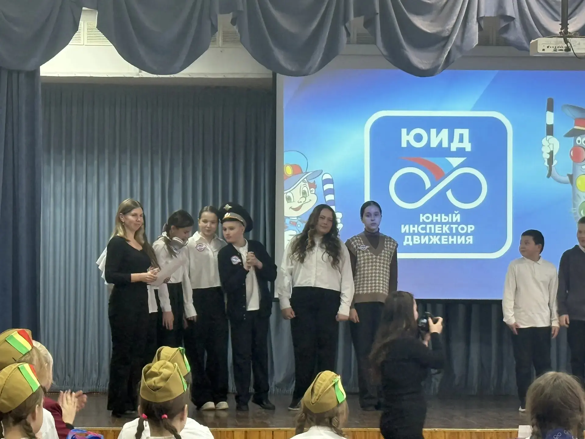 🎉 Школьная новость! 🎉  Наши юные таланты из 6 "Г" класса МБОУ СОШ №182 продемонстрировали блестящие 