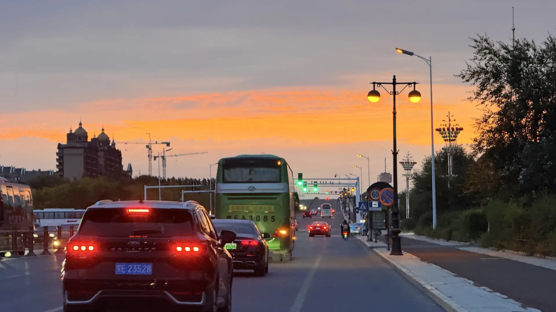 Вот такой закат сегодня в Маньчжурии. Всем отличных выходных!