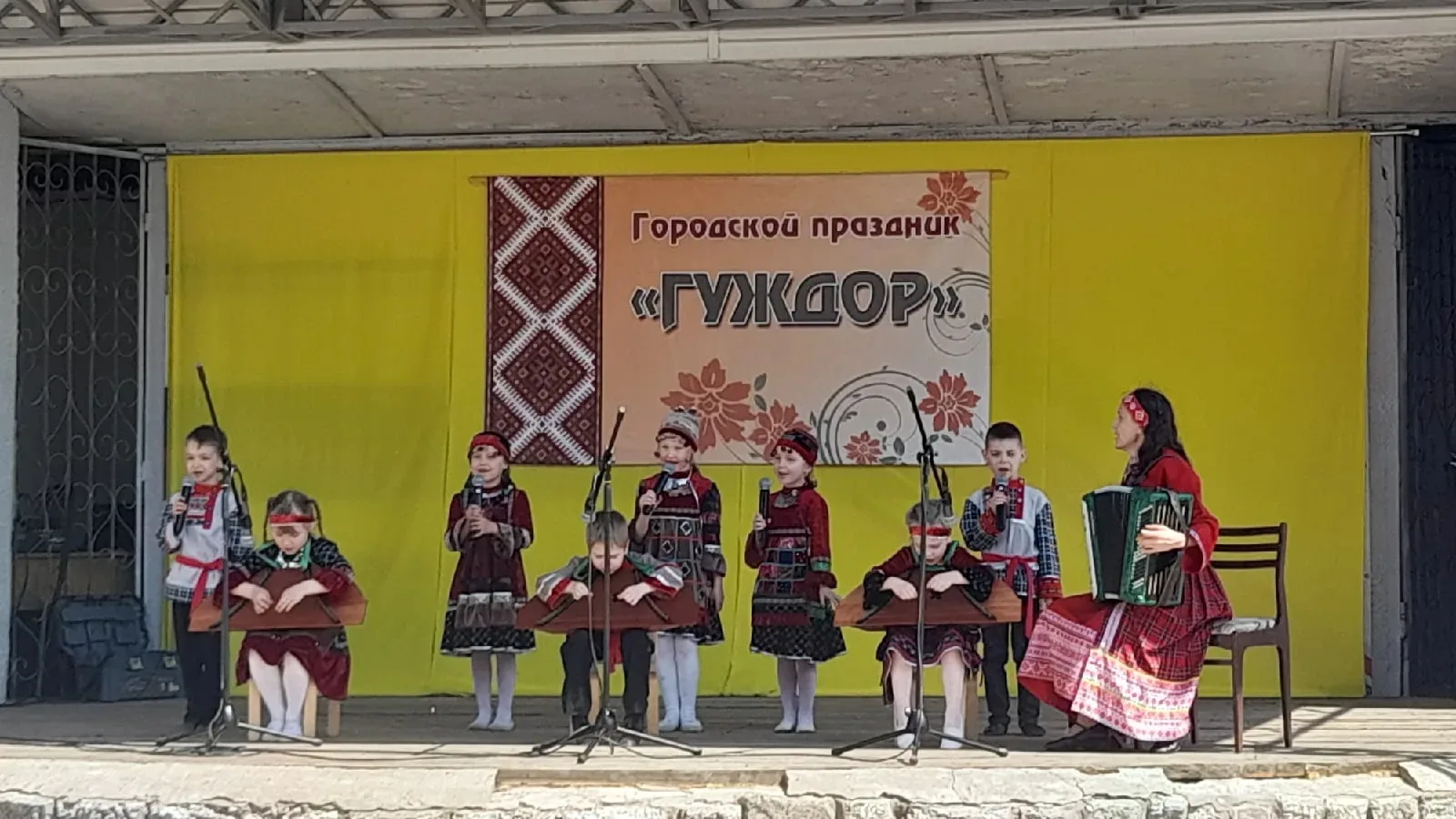 Наш ансамбль "Пичи Крезьчиос" выступил на городском празднике "Гуждор"!