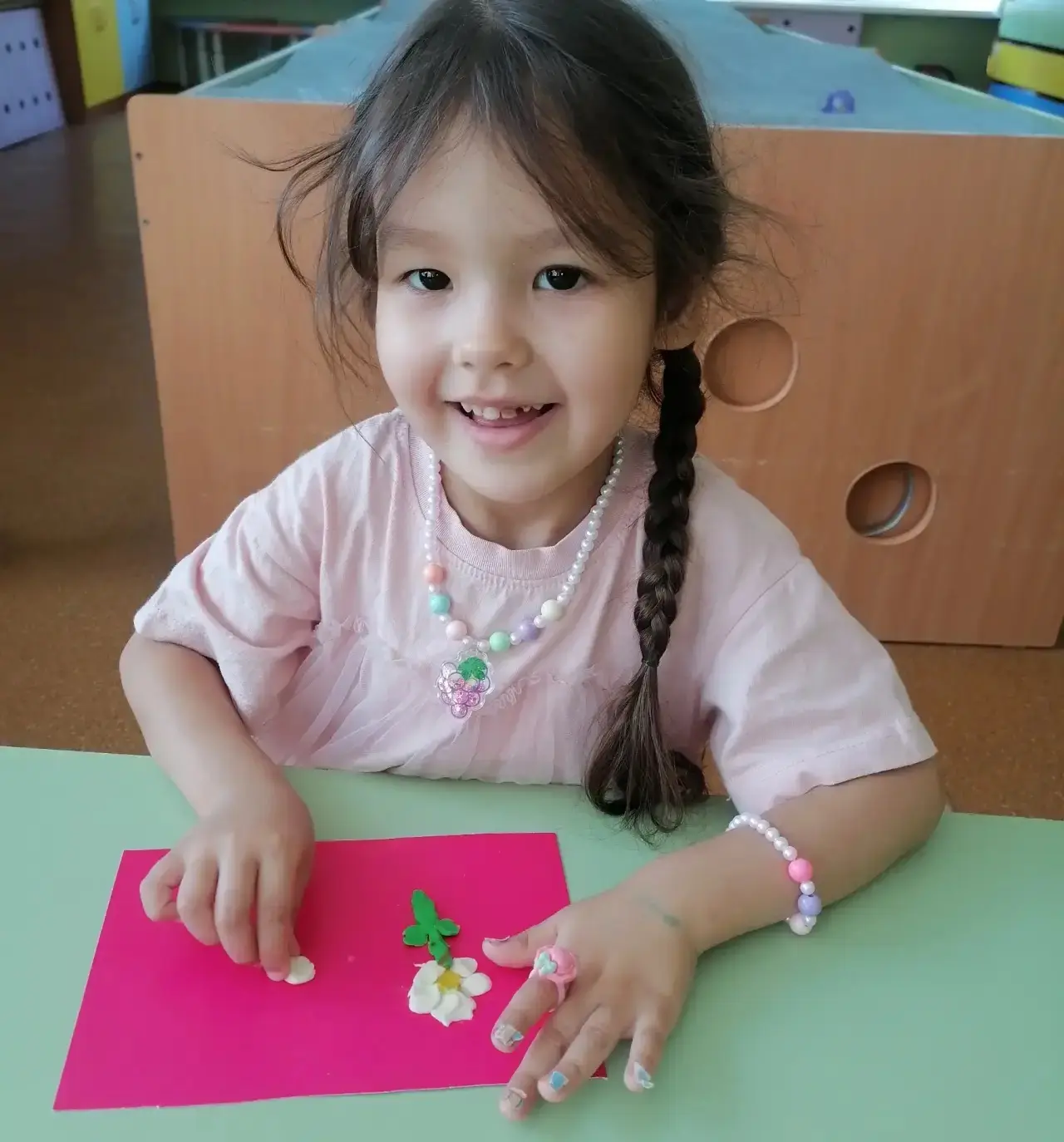 🌺🌼🌷 Сегодня воспитанники группы "Радуга" творили чудеса из пластилина!  🌼 Каждый ре...