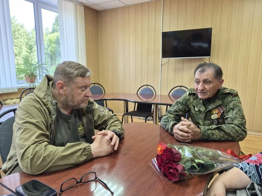 Очень приятно, что в период короткого отпуска удается лично встретиться с нашими бойцами.
В.И.Подлуб