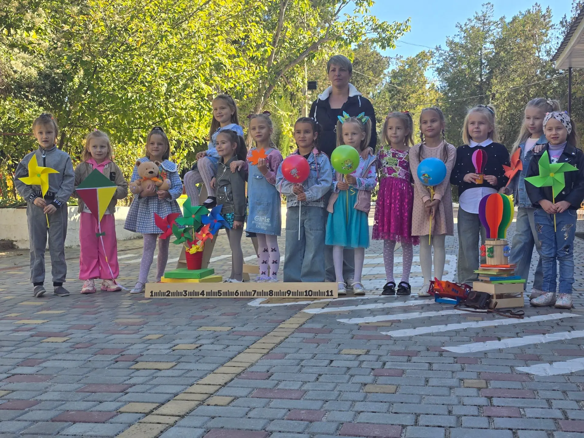 Тсс... мы немного подглядели за фотосессией наших выпускников 😍