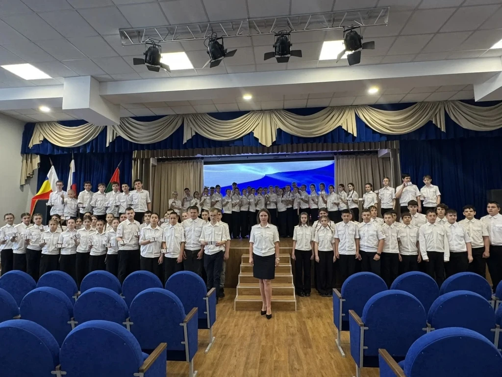 🪖 Юные помощники полиции получили заветные удостоверения  ✅ В Старостаничной школе состоялось торжес
