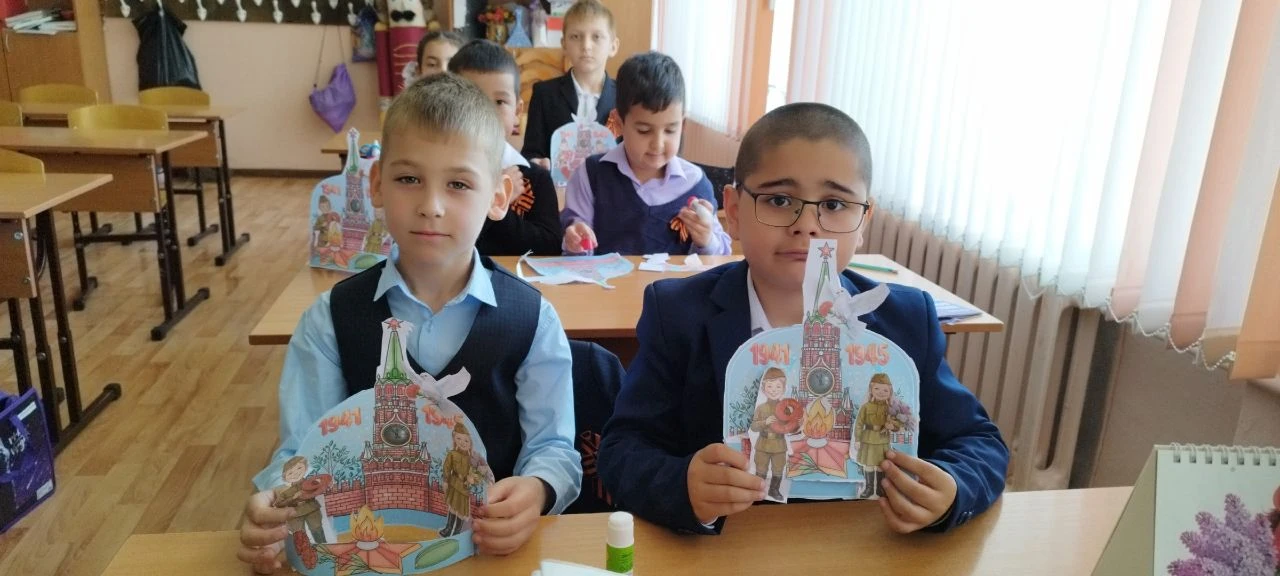 🪖✂️ 1«А» класс: творчество в честь Дня Победы!