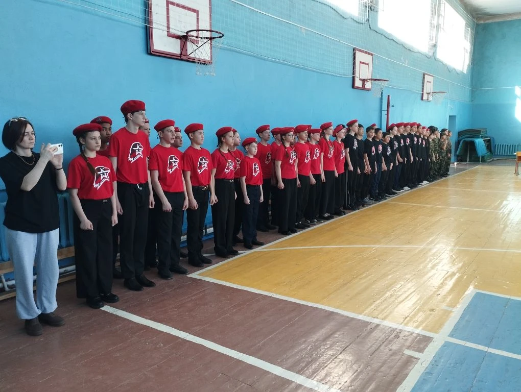 Поздравляем команду "Пламя" средней возрастной группы, занявшей 2 место в городских сор...